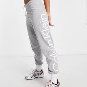 Grey sweatpants, size XL Calvin Klein